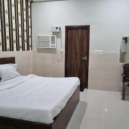 Hotel Vrindavan Bhakti Bhavan- Near Prem Mandir By Mukund Exterior foto