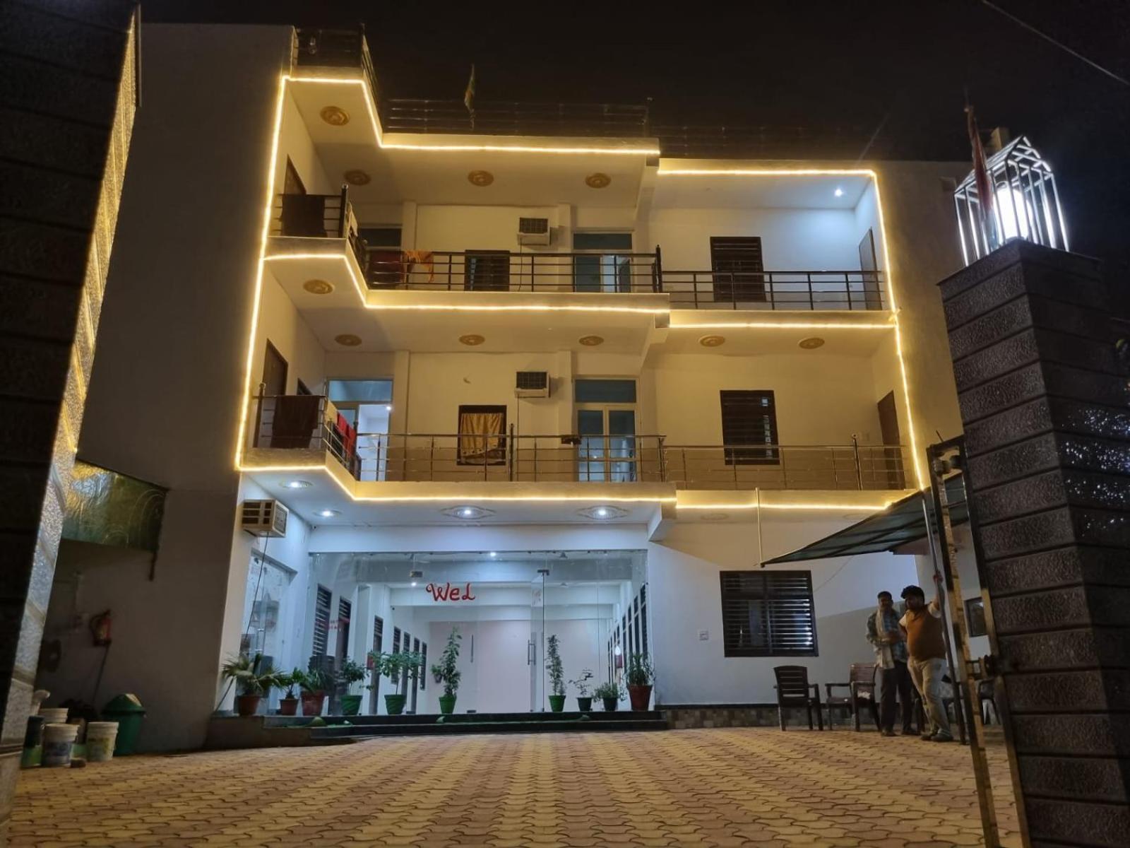 Hotel Vrindavan Bhakti Bhavan- Near Prem Mandir By Mukund Exterior foto