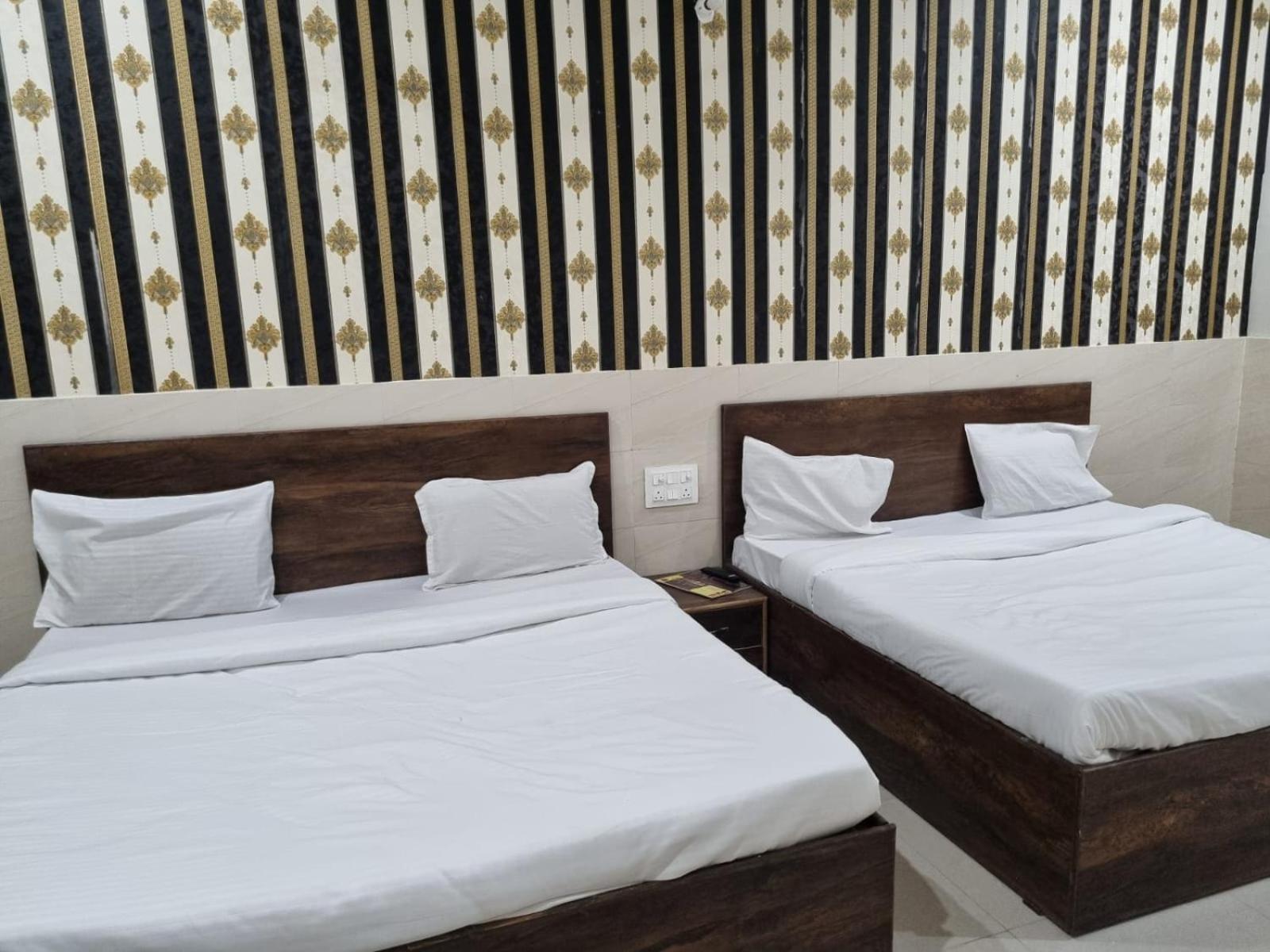 Hotel Vrindavan Bhakti Bhavan- Near Prem Mandir By Mukund Exterior foto